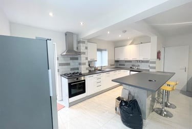 6 bed house, Coventry Road, Beeston, Nottingham, NG92EG - Image 1